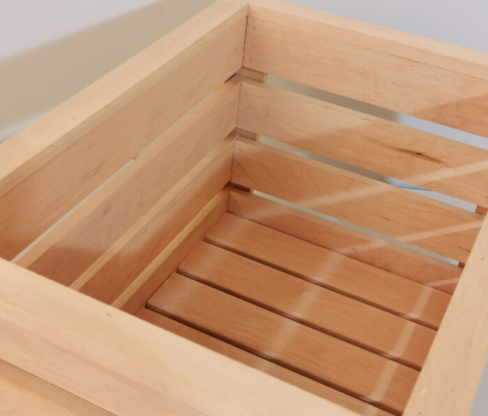 puidust kast, mänguasjakast,, hoiukast, puit kast, kast kaanega